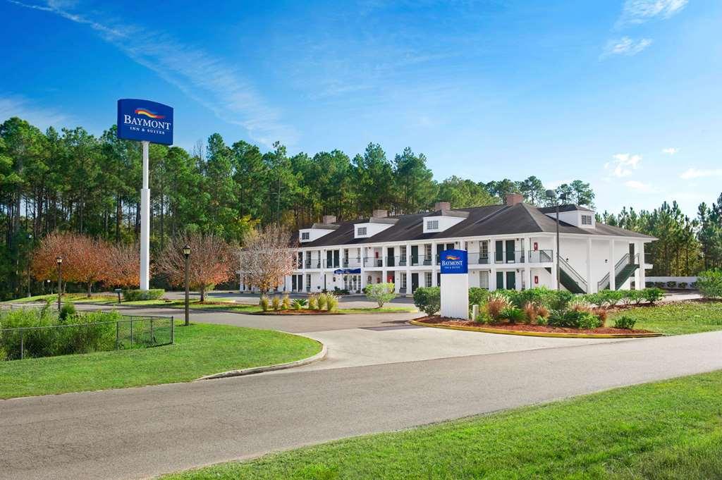 Baymont By Wyndham Kingsland Hotel Exterior photo